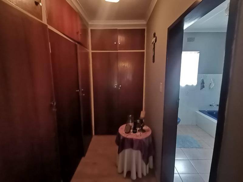 4 Bedroom Property for Sale in Vanderbijlpark SE 3 Gauteng