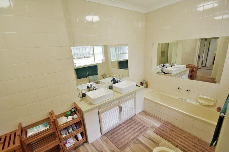 5 Bedroom Property for Sale in Morningside Gauteng