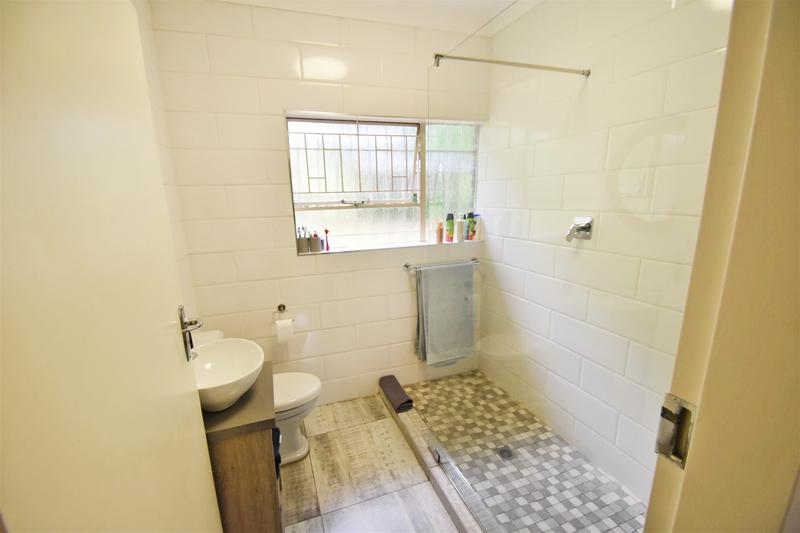 5 Bedroom Property for Sale in Morningside Gauteng