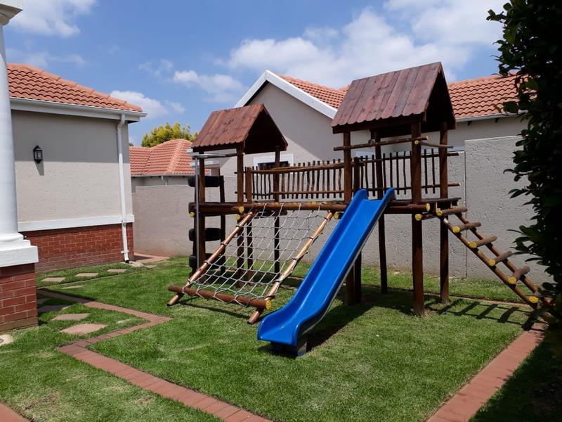 To Let 3 Bedroom Property for Rent in Sunninghill Gauteng