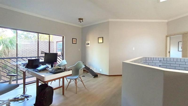 4 Bedroom Property for Sale in Eldoraigne Gauteng