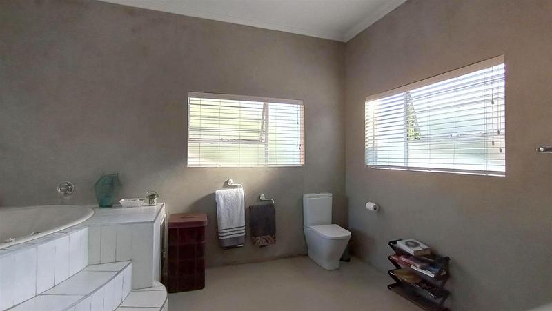 4 Bedroom Property for Sale in Eldoraigne Gauteng