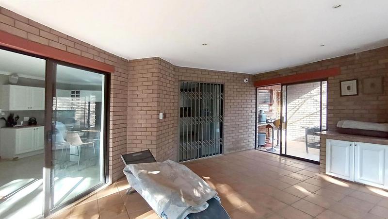 4 Bedroom Property for Sale in Eldoraigne Gauteng