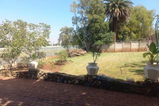 5 Bedroom Property for Sale in Erasmia Gauteng