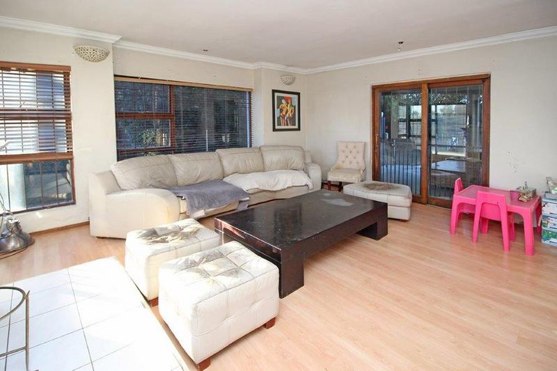 4 Bedroom Property for Sale in Dowerglen Gauteng