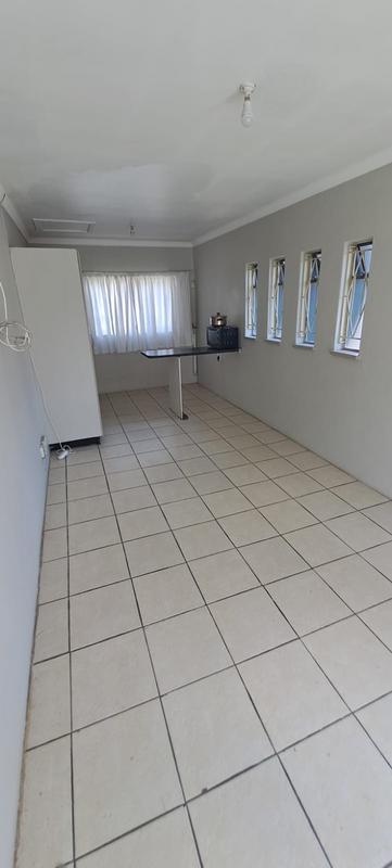 To Let 1 Bedroom Property for Rent in Sunward Park Gauteng