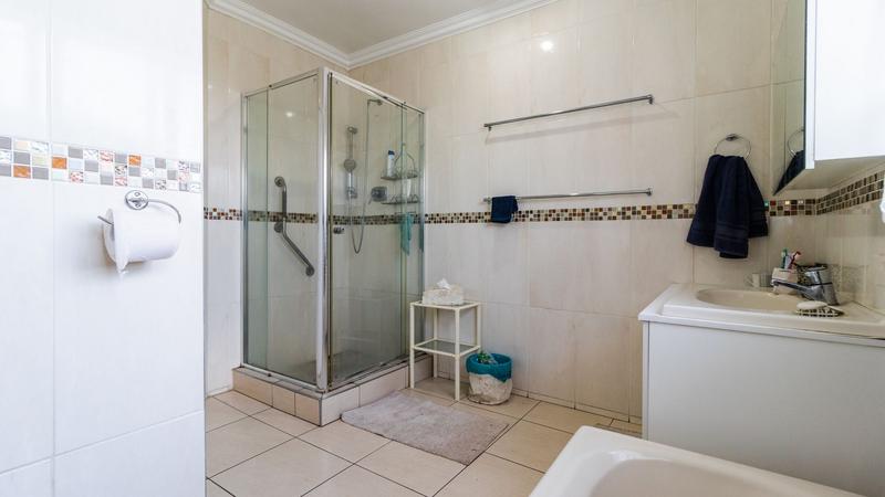 2 Bedroom Property for Sale in Edenvale Gauteng