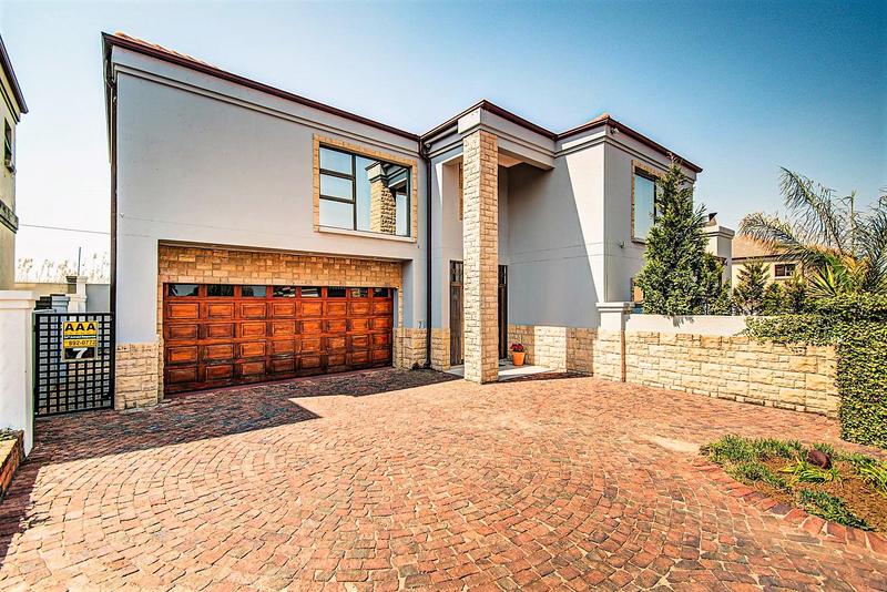 3 Bedroom Property for Sale in Sunward Park Gauteng