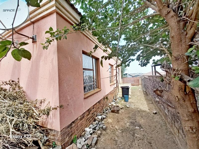 3 Bedroom Property for Sale in Birch Acres Gauteng