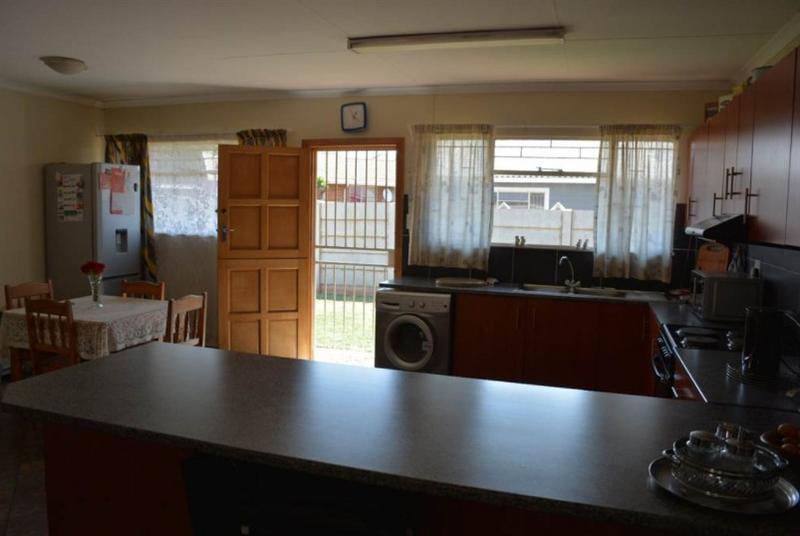 To Let 3 Bedroom Property for Rent in Strubenvale Gauteng