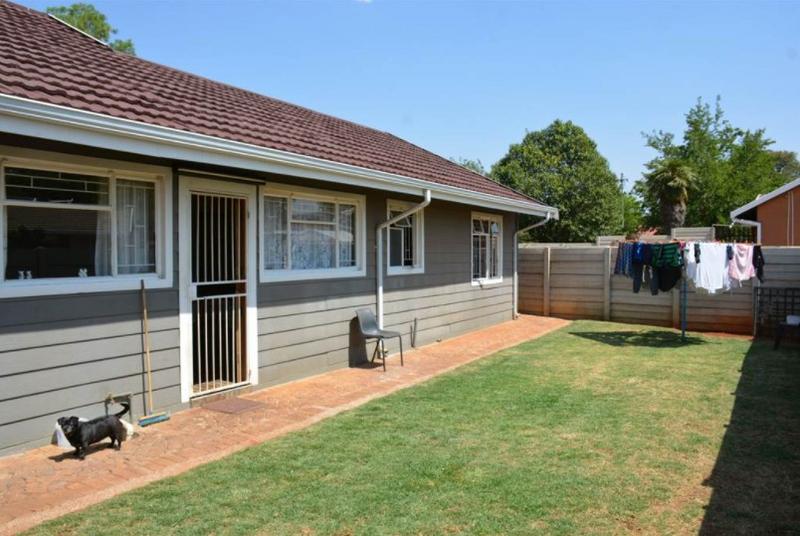 To Let 3 Bedroom Property for Rent in Strubenvale Gauteng