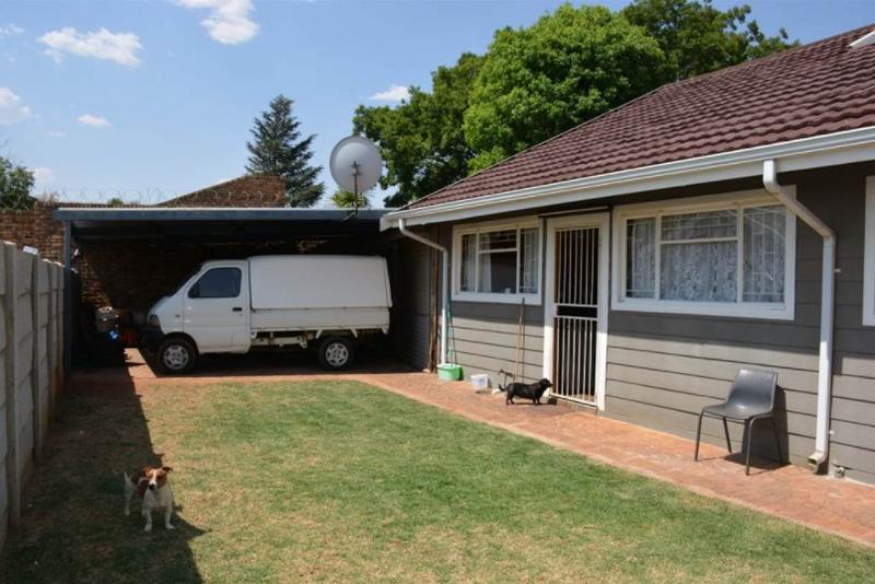 To Let 3 Bedroom Property for Rent in Strubenvale Gauteng