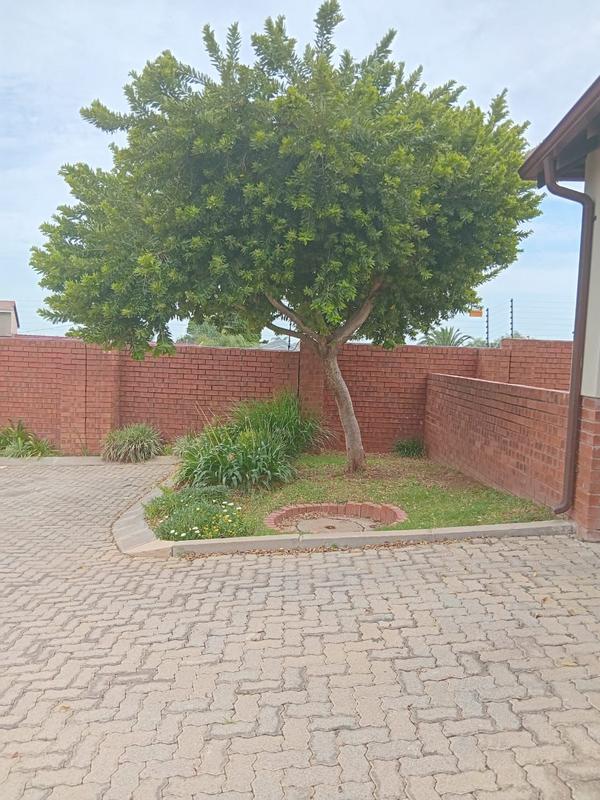 To Let 3 Bedroom Property for Rent in The Reeds Gauteng