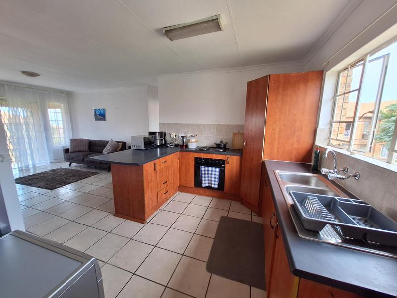 To Let 2 Bedroom Property for Rent in Erand Gardens Gauteng