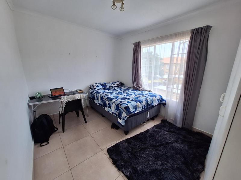 To Let 2 Bedroom Property for Rent in Erand Gardens Gauteng