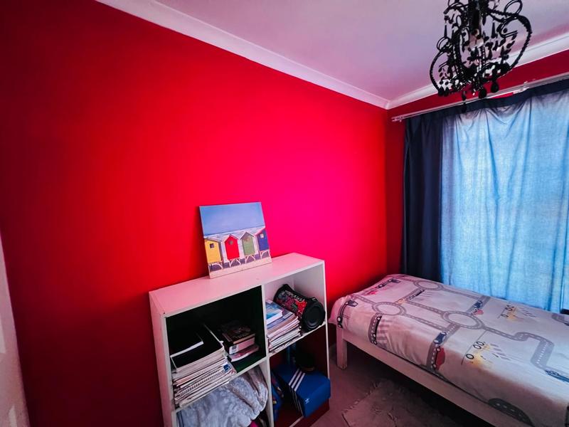 4 Bedroom Property for Sale in Clayville Gauteng