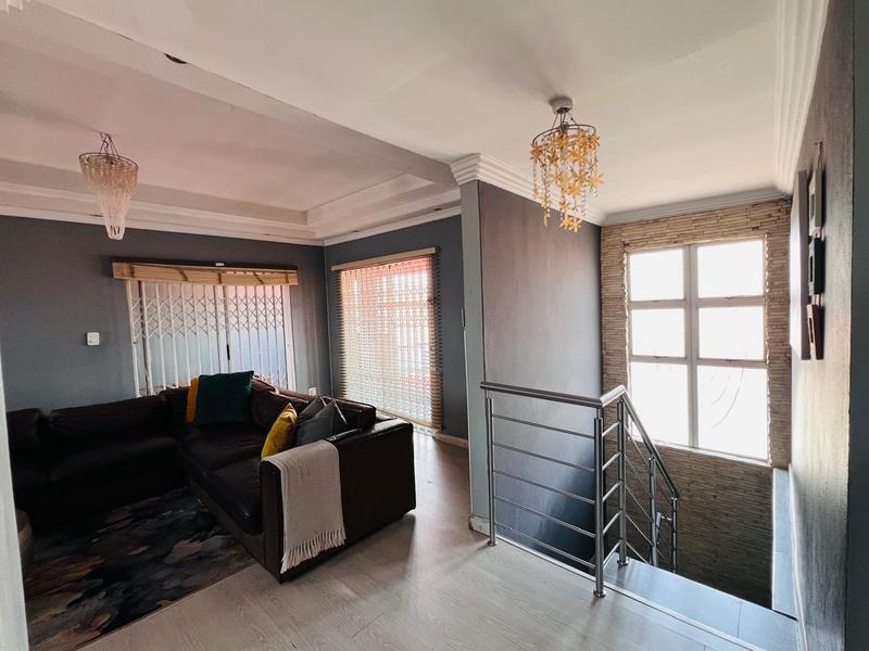 4 Bedroom Property for Sale in Clayville Gauteng