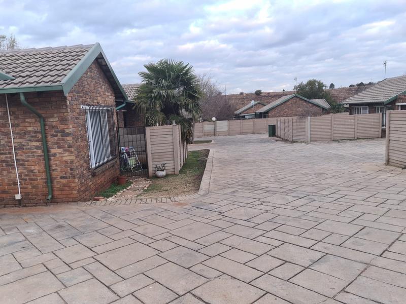 2 Bedroom Property for Sale in Highveld Gauteng