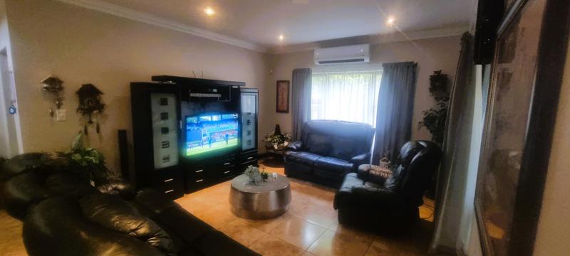 4 Bedroom Property for Sale in Amberfield Gauteng