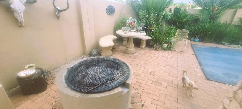 4 Bedroom Property for Sale in Amberfield Gauteng