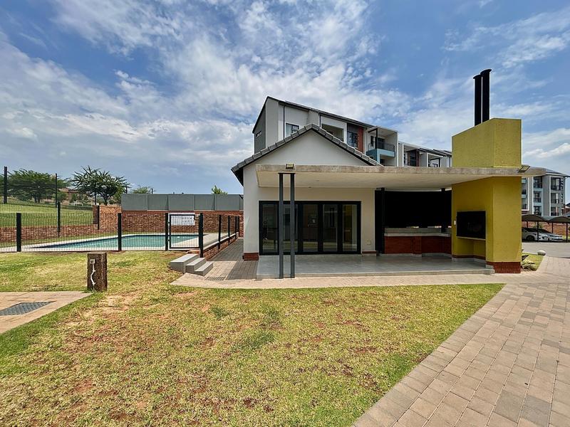 To Let 2 Bedroom Property for Rent in Amberfield Gauteng