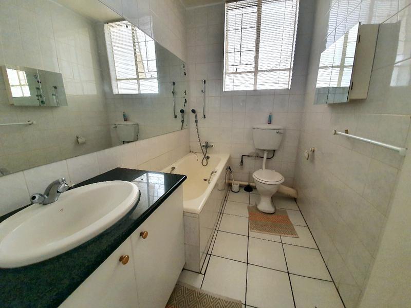 To Let 2 Bedroom Property for Rent in Sandton Central Gauteng