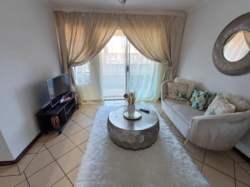 2 Bedroom Property for Sale in Theresa Park Gauteng