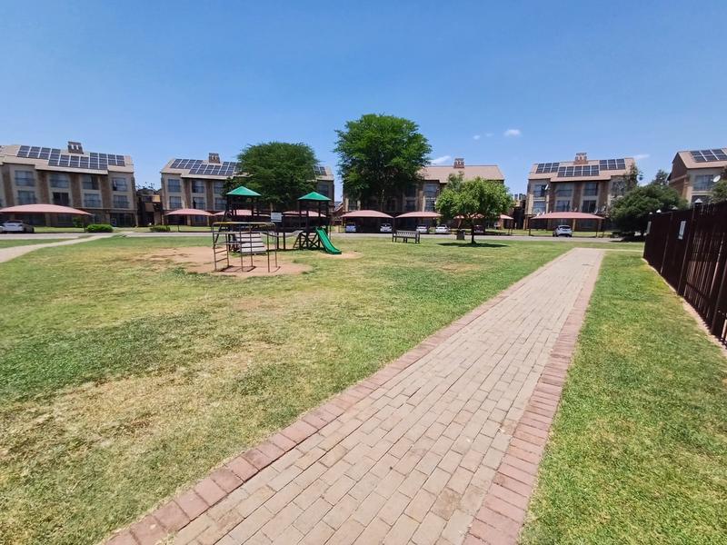 2 Bedroom Property for Sale in Theresa Park Gauteng