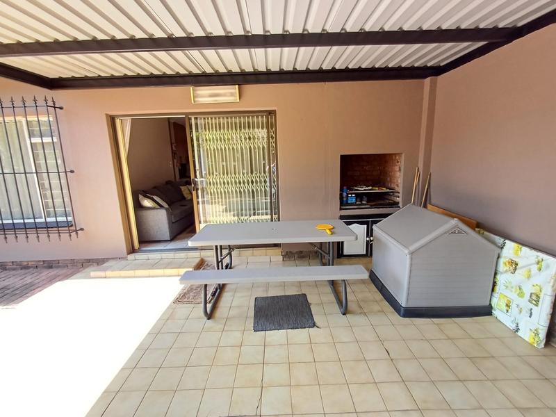 3 Bedroom Property for Sale in Theresa Park Gauteng