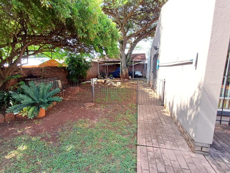 3 Bedroom Property for Sale in Theresa Park Gauteng