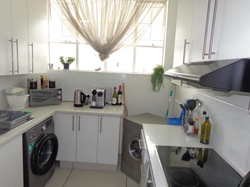 To Let 2 Bedroom Property for Rent in Sandown Gauteng