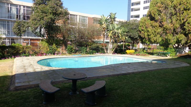 To Let 2 Bedroom Property for Rent in Sandown Gauteng