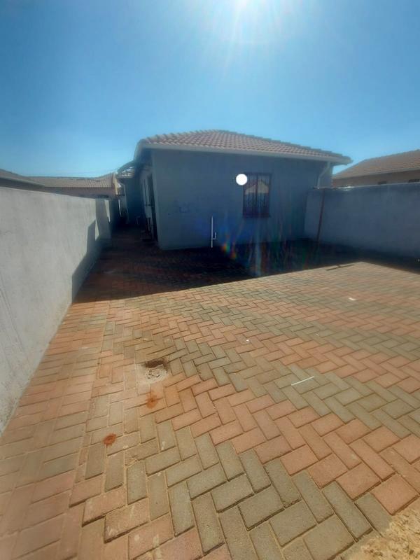 To Let 2 Bedroom Property for Rent in Protea Glen Gauteng