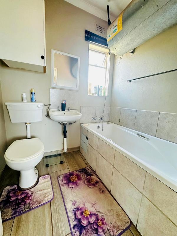 2 Bedroom Property for Sale in Fleurhof Gauteng