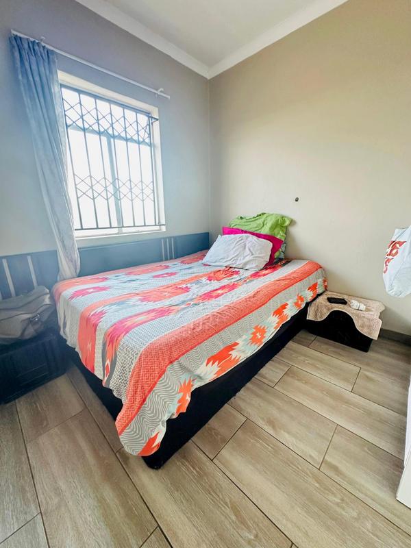 2 Bedroom Property for Sale in Fleurhof Gauteng