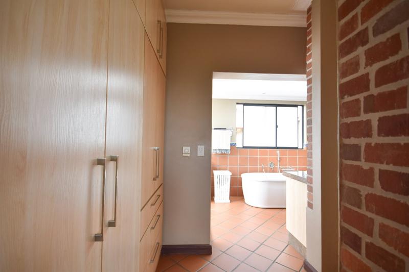 5 Bedroom Property for Sale in Midstream Estate Gauteng