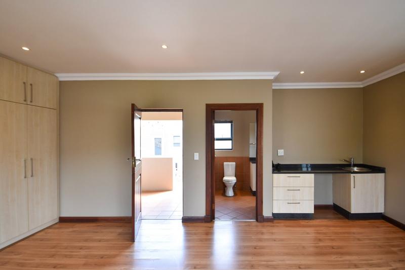 5 Bedroom Property for Sale in Midstream Estate Gauteng