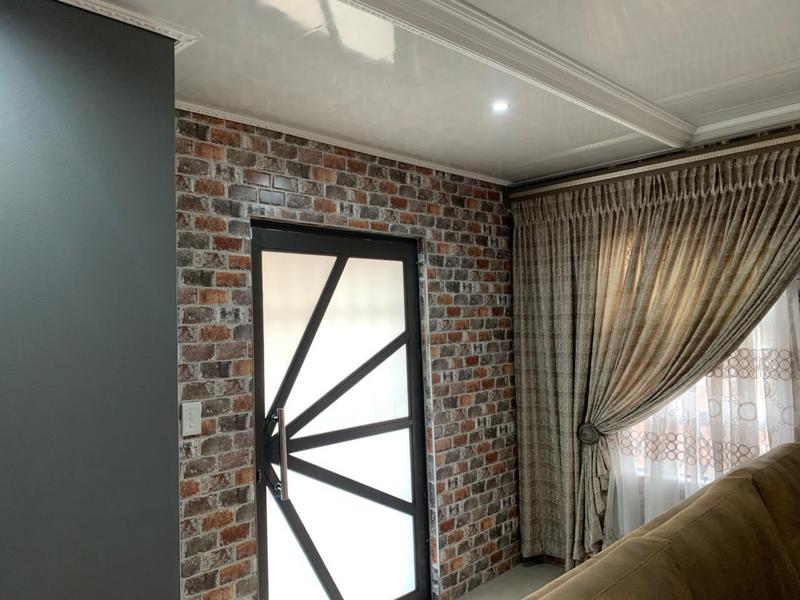 To Let 3 Bedroom Property for Rent in Kirkney Gauteng