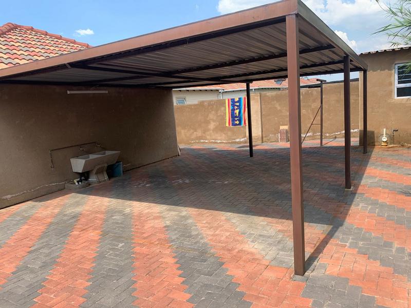 To Let 3 Bedroom Property for Rent in Kirkney Gauteng