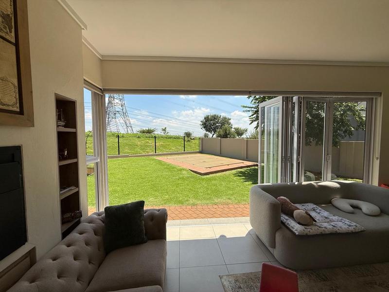 4 Bedroom Property for Sale in Midstream Ridge Gauteng