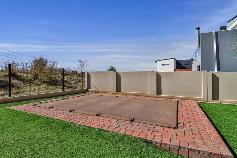 4 Bedroom Property for Sale in Midstream Ridge Gauteng