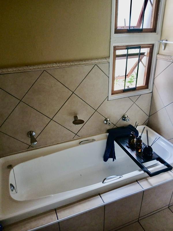 2 Bedroom Property for Sale in Sandown Gauteng