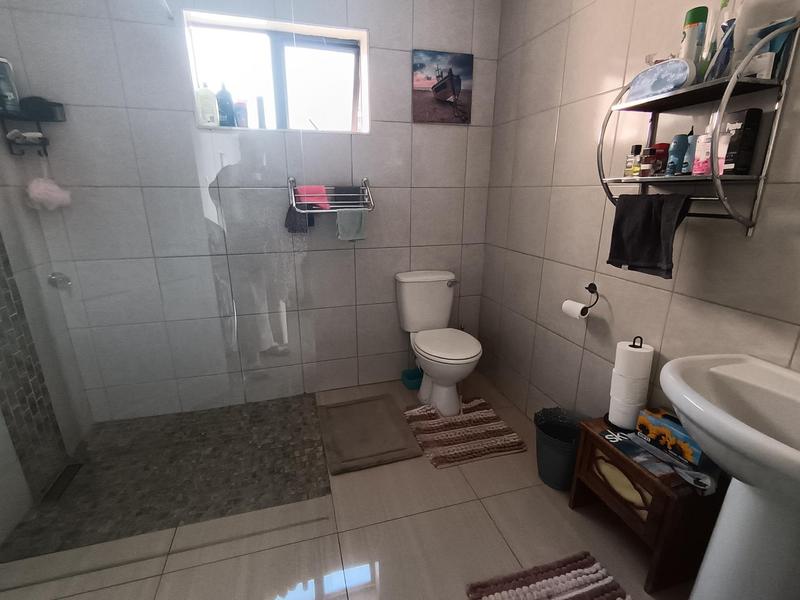 6 Bedroom Property for Sale in Primrose Gauteng