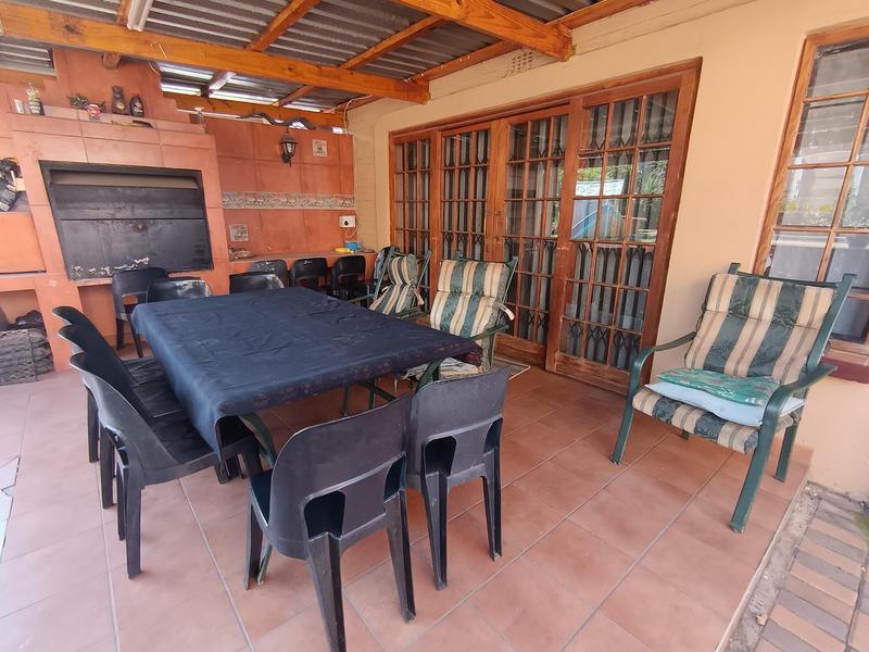 6 Bedroom Property for Sale in Primrose Gauteng