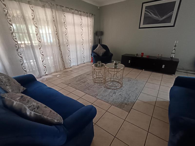 6 Bedroom Property for Sale in Primrose Gauteng