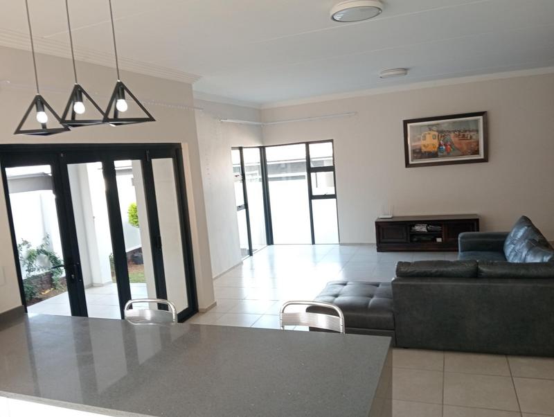 To Let 4 Bedroom Property for Rent in Homes Haven Gauteng