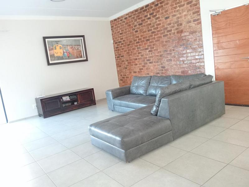 To Let 4 Bedroom Property for Rent in Homes Haven Gauteng