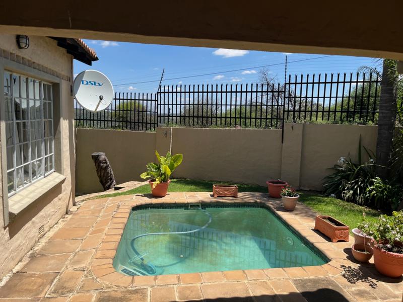 To Let 2 Bedroom Property for Rent in Sterrewag Gauteng