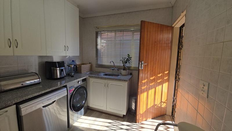 3 Bedroom Property for Sale in Florauna Gauteng