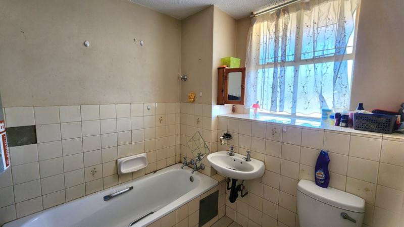 2 Bedroom Property for Sale in Pretoria North Gauteng